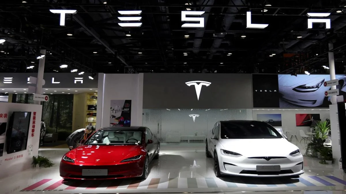 Tesla India showroom, Tesla Mumbai showroom, Tesla Delhi Aerocity, Tesla BKC showroom, Tesla India launch, Tesla expansion in India, Tesla showroom locations, Tesla electric cars India, Tesla entry into India, Tesla Elon Musk India.